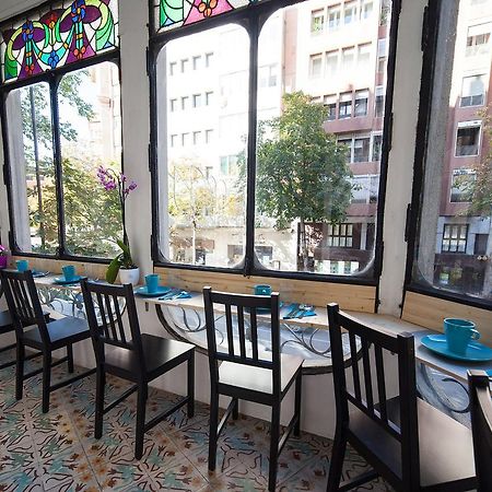 Bed In Girona Bed & Breakfast Ngoại thất bức ảnh
