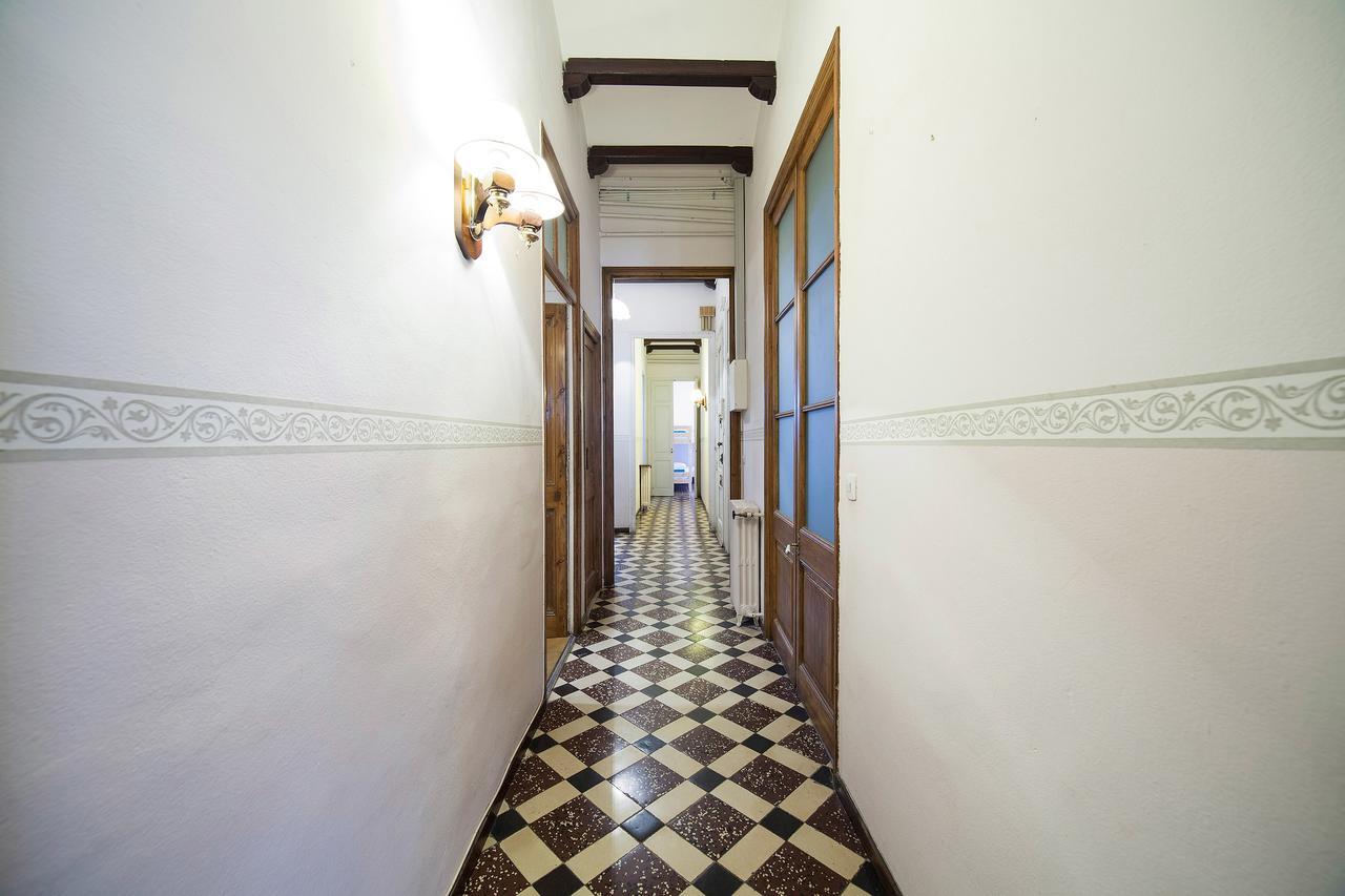 Bed In Girona Bed & Breakfast Ngoại thất bức ảnh