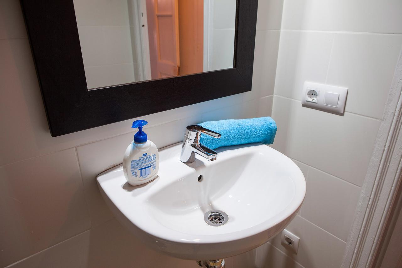 Bed In Girona Bed & Breakfast Ngoại thất bức ảnh