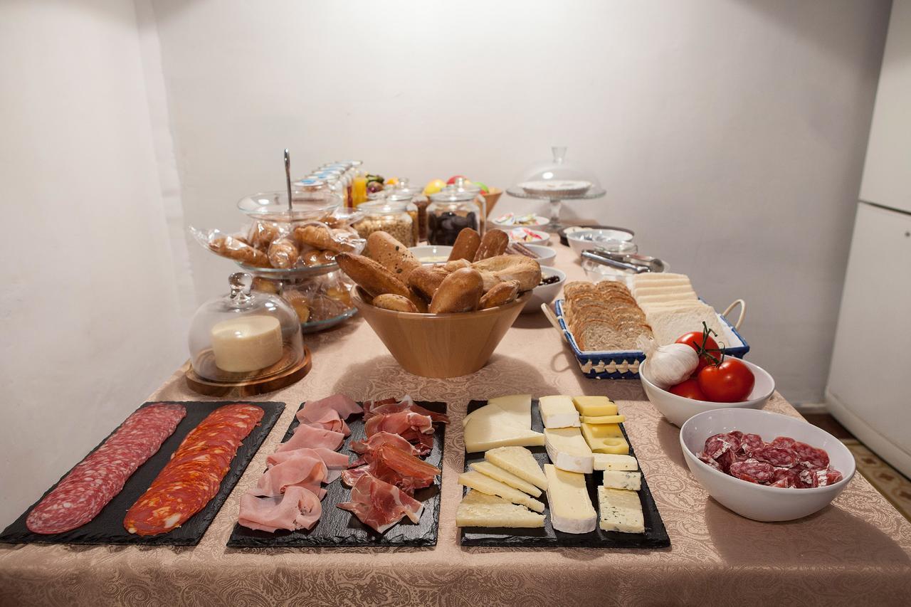 Bed In Girona Bed & Breakfast Ngoại thất bức ảnh