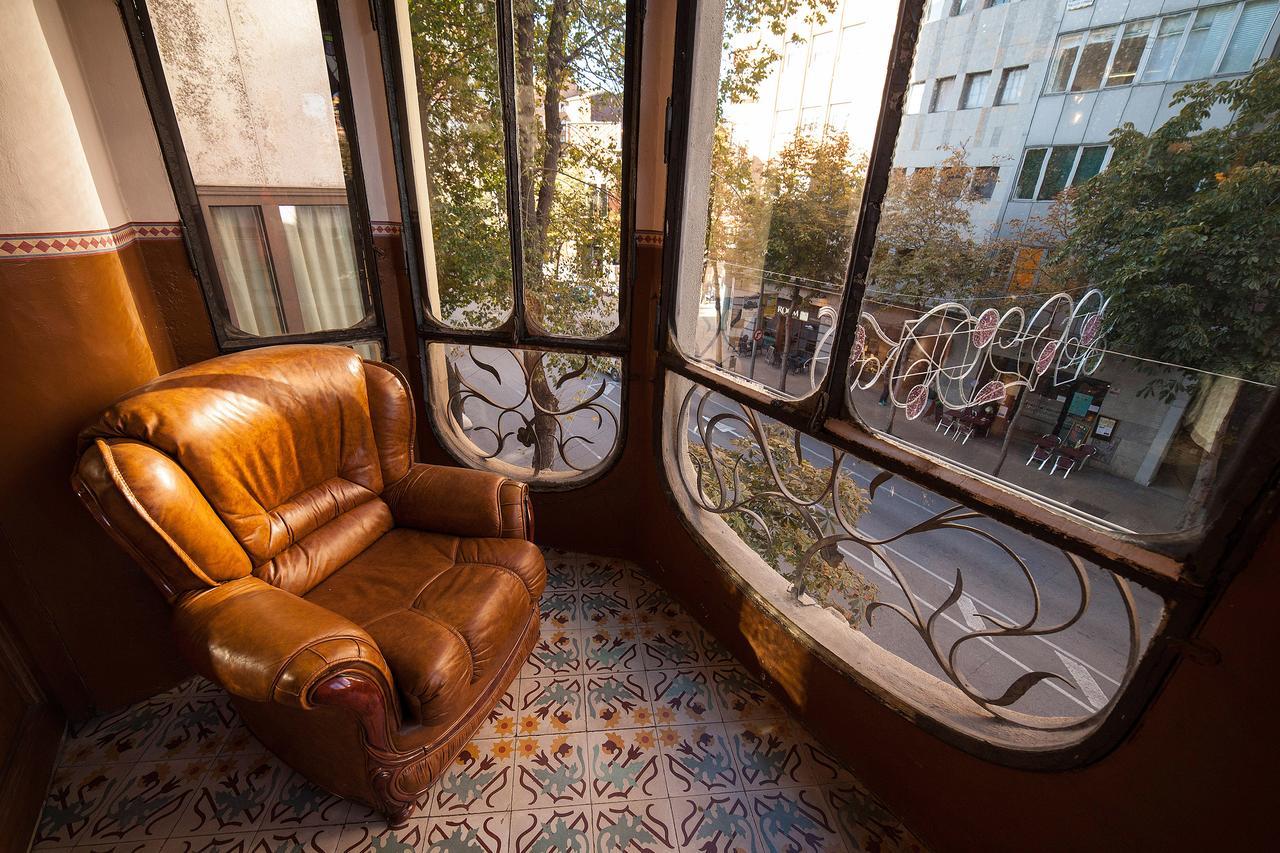 Bed In Girona Bed & Breakfast Ngoại thất bức ảnh