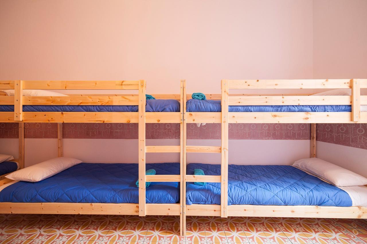 Bed In Girona Bed & Breakfast Ngoại thất bức ảnh